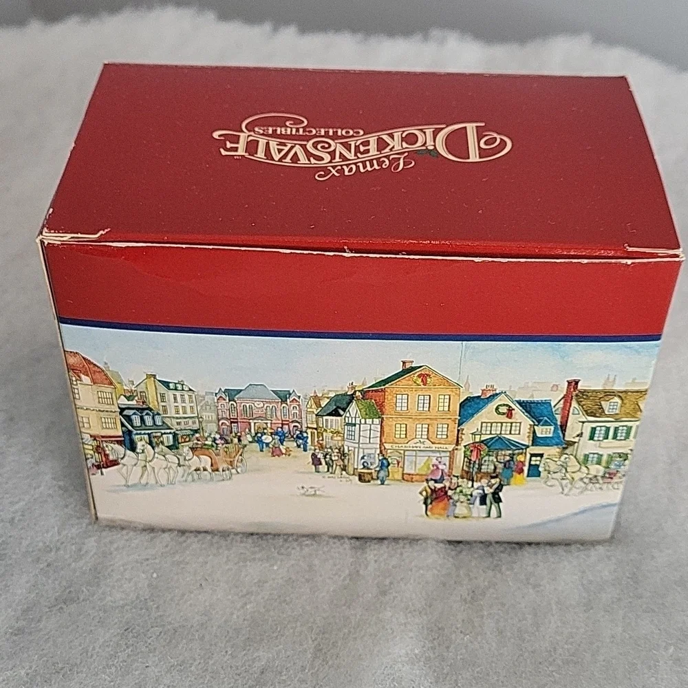 1994 Lemax Dickensvale Porcelain Carolling Quartet Figurines